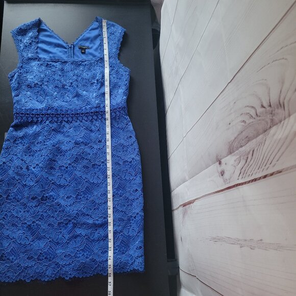 Ann Taylor Blue All-Over-Lace A-Line Dress, 6, Sleeveless, Midi Length, Wedding - Picture 8 of 9